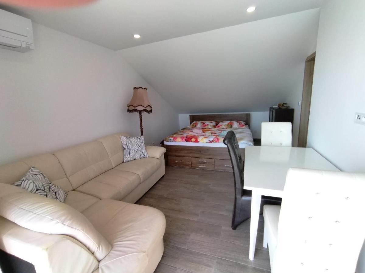 Vila Zdenka Apartmants Crikvenica Eksteriør billede